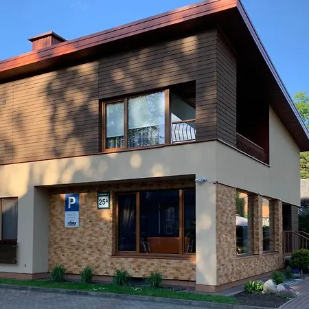 Broliu Guest house 4*